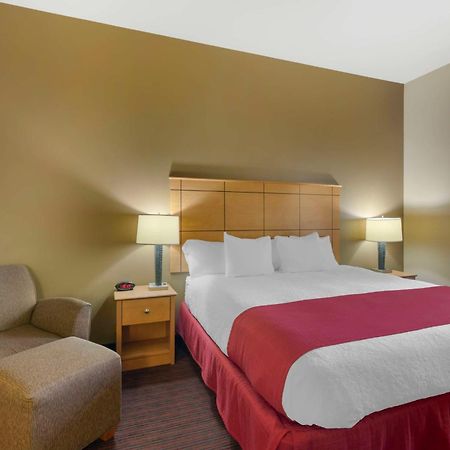 Best Western Golden Prairie Inn And Suites Sidney Zewnętrze zdjęcie