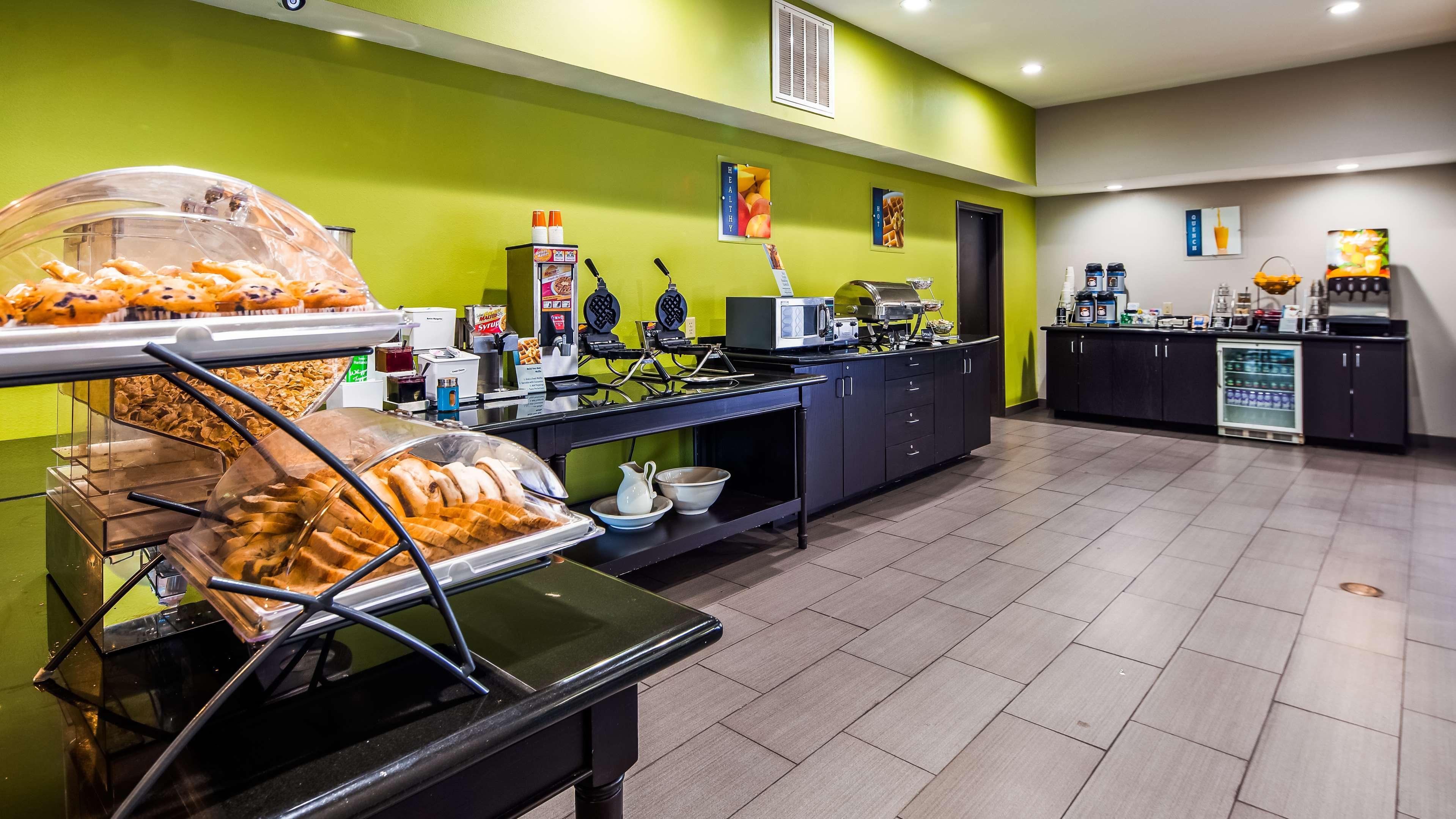 Best Western Golden Prairie Inn And Suites Sidney Zewnętrze zdjęcie