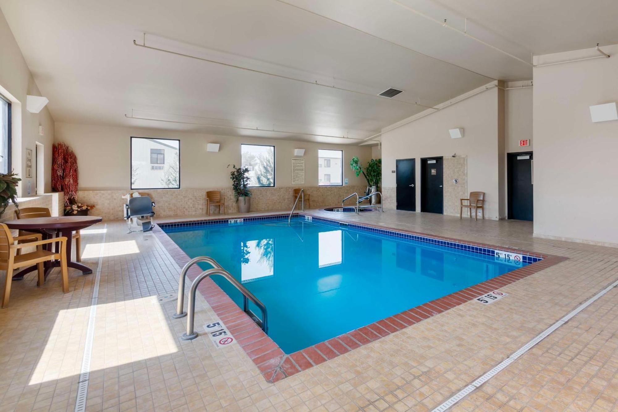Best Western Golden Prairie Inn And Suites Sidney Zewnętrze zdjęcie