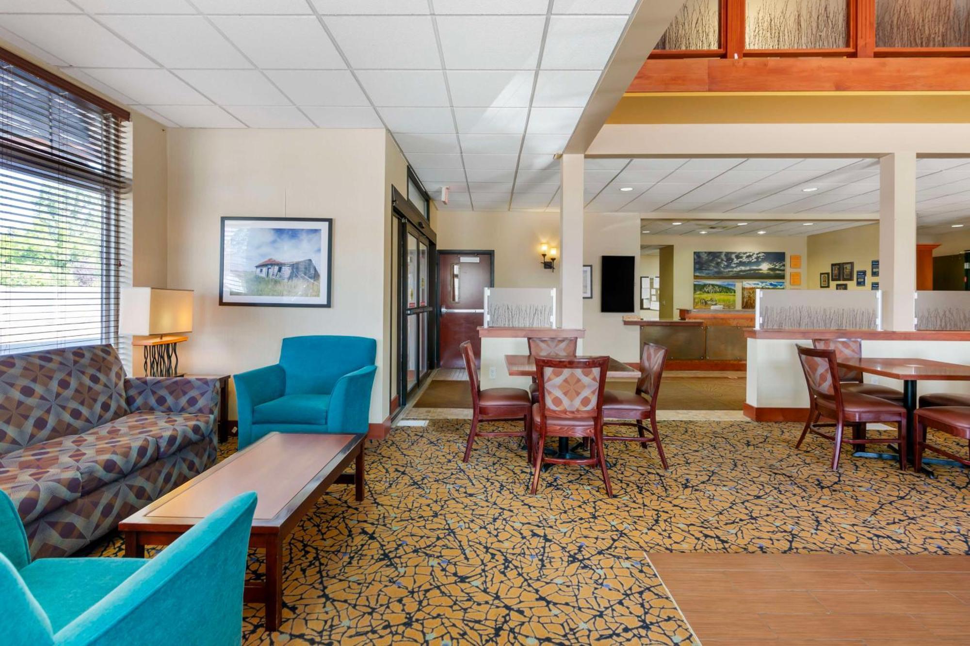 Best Western Golden Prairie Inn And Suites Sidney Zewnętrze zdjęcie